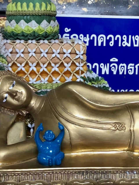 Syd admiring all the Buddhas in the many temples he has visited in this amazing country.